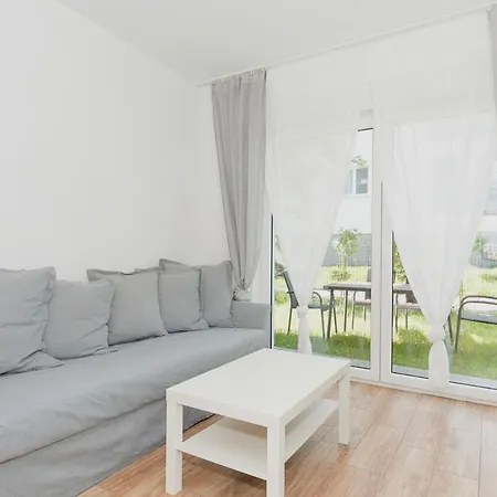 Pod Lipami - By Jantar Apartment Kolobrzeg