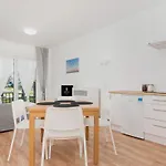 Pod Lipami - By Jantar Apartment Kolberg